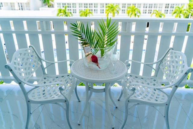 The Soco House - All-Inclusive (Adults Only) Кастрі Екстер'єр фото